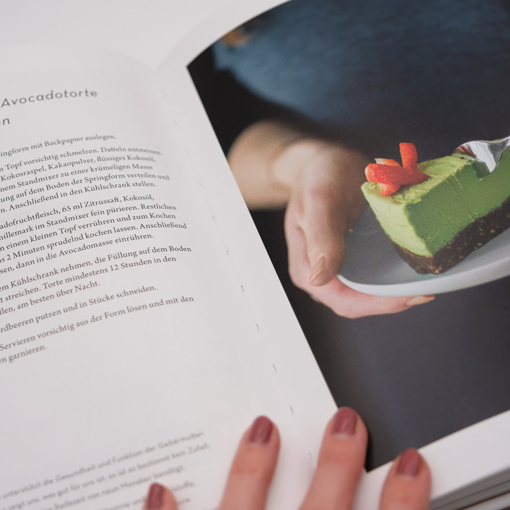 „Eat like a woman“ von Andrea Haselmayr, Verena (Rezept Avocadotorte)